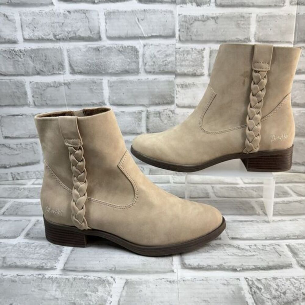 Blowfish Malibu Women's Size 8.5 Tan Twist Side Zip Ankle Boots